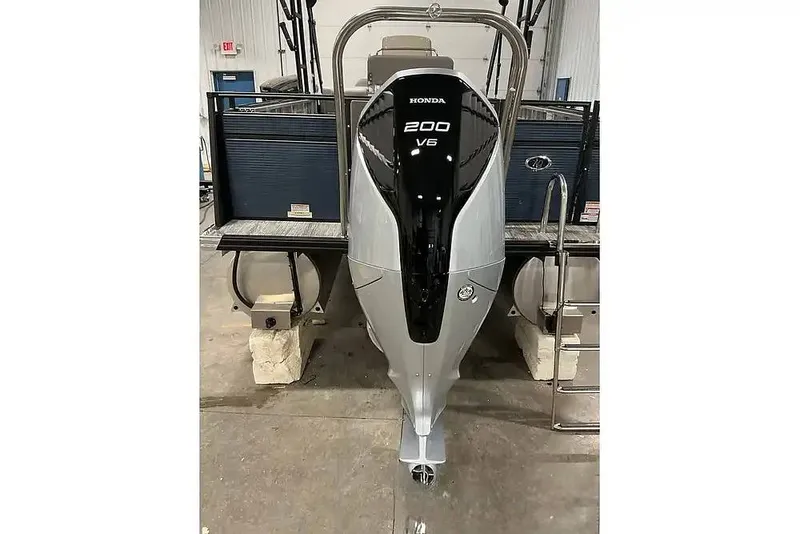 Slide: The Image of Angler 8524 PRO TROLL 2023 - 16206439