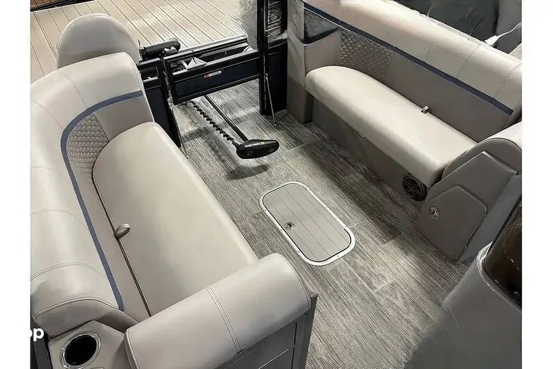 Slide: The Image of Angler 8524 PRO TROLL 2023 - 16206440