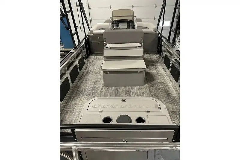 Slide: The Image of Angler 8524 PRO TROLL 2023 - 16206446