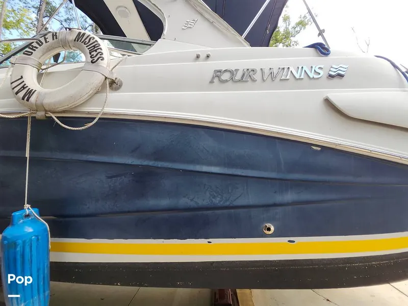 Slide: The Image of Four Winns Vista 328 2004 - 16321793