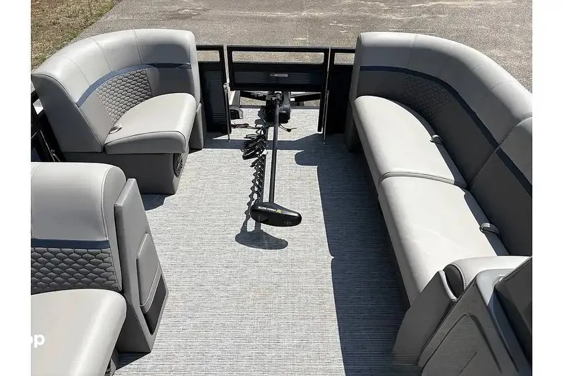 Slide: The Image of Angler 8524 FAMILY FISH PRO RA 2023 - 16208639