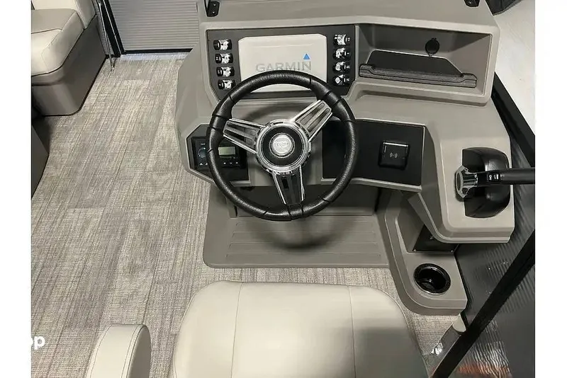 Slide: The Image of Qwest E CLASS 16 XRE CRUISE 2025 - 16208661