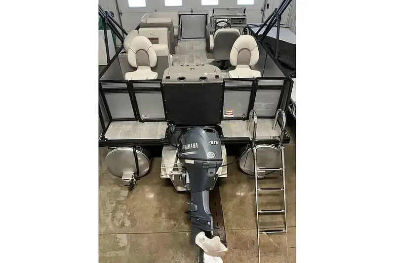 Slide: The Image of Qwest E CLASS 16 XRE CRUISE 2025 - 16208660