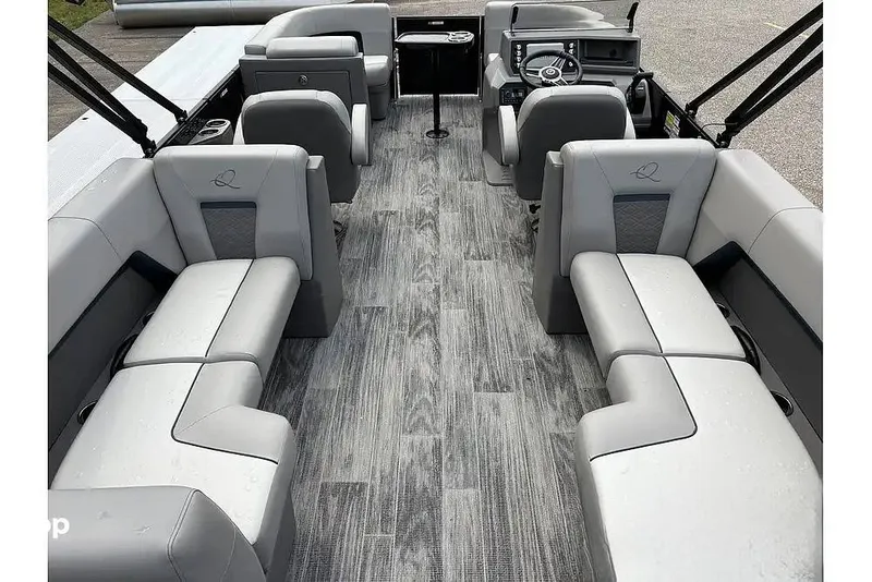 Slide: The Image of Qwest E-CLASS 20 RLS 2023 - 16208673