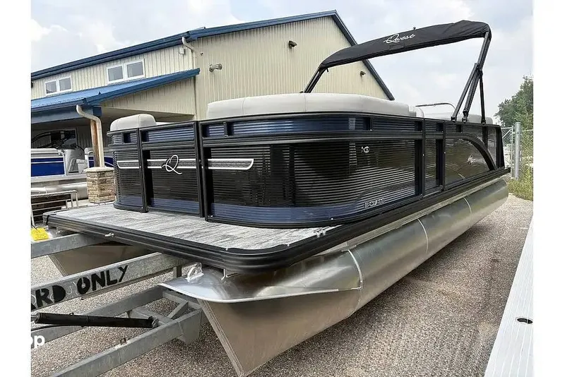 Slide: The Image of Qwest E-CLASS 20 RLS 2023 - 16208680