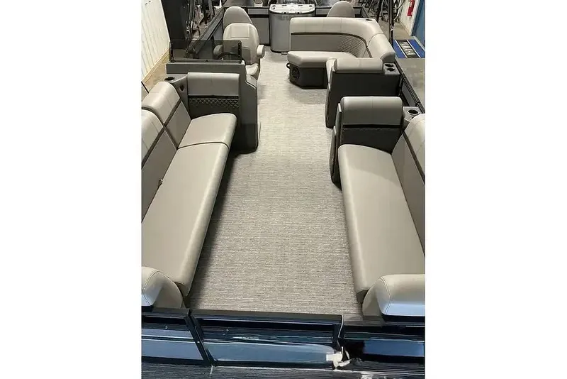 Slide: The Image of Angler E22 AQ XRE CRUISE-LT 2024 - 16208682