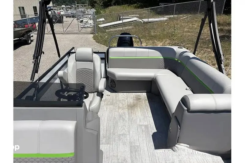 Slide: The Image of Qwest E CLASS 20 LANAI-LTZ 2024 - 16208688