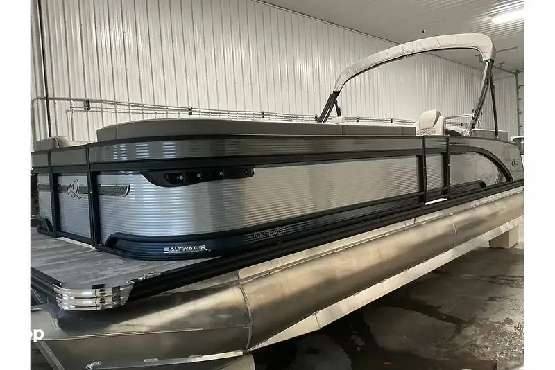 The Image of Qwest M-CLASS 8524 RLS-RTZ 2023 - 16210257