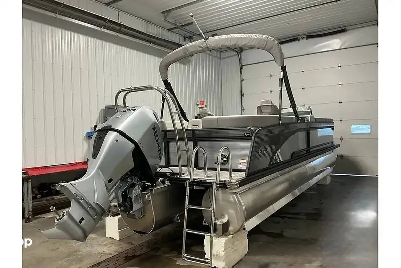 Slide: The Image of Qwest M-CLASS 8524 RLS-RTZ 2023 - 16210259