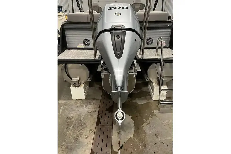 Slide: The Image of Qwest M-CLASS 8524 RLS-RTZ 2023 - 16210264