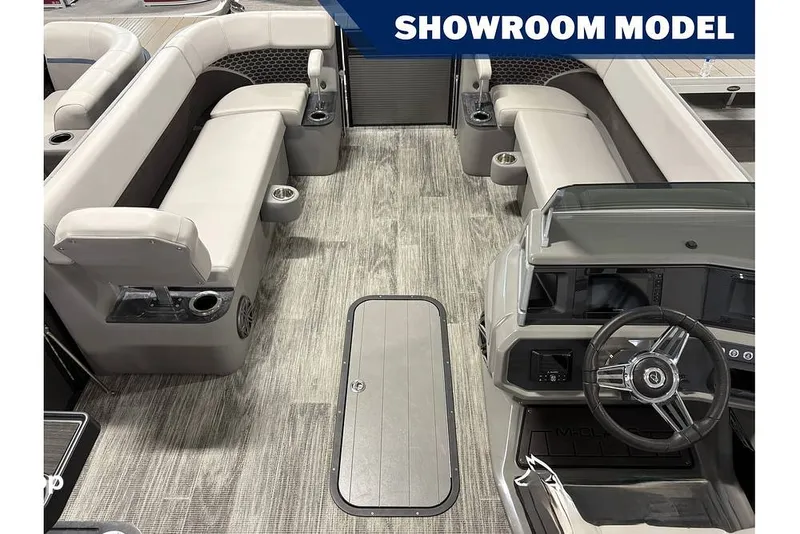 Slide: The Image of Qwest M-CLASS 8522 LANAI-RTZ 2023 - 16212719