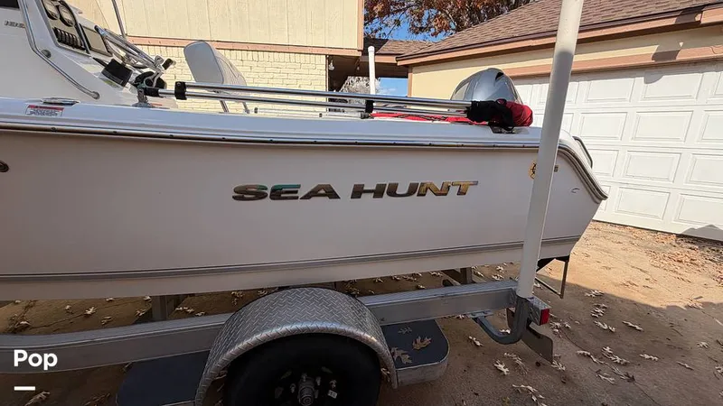 Slide: The Image of Sea Hunt Triton 188 2016 - 16214839