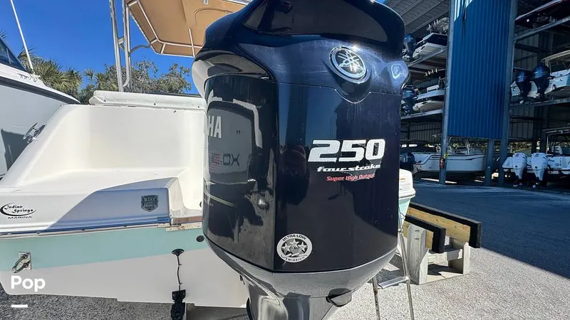 Slide: The Image of Robalo R227 2018 - 16211753