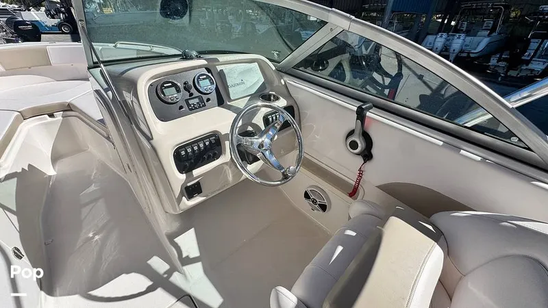 Slide: The Image of Robalo R227 2018 - 16211762