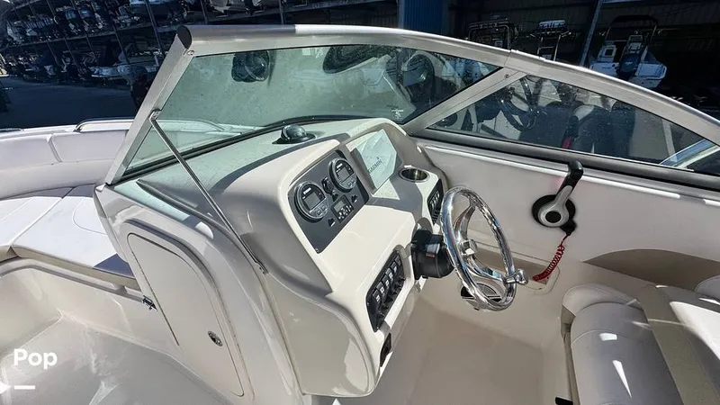 Slide: The Image of Robalo R227 2018 - 16211766