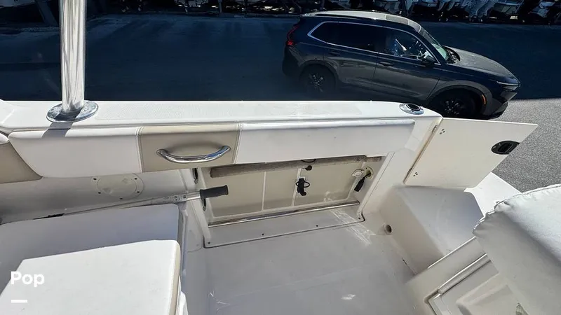 Slide: The Image of Robalo R227 2018 - 16211784