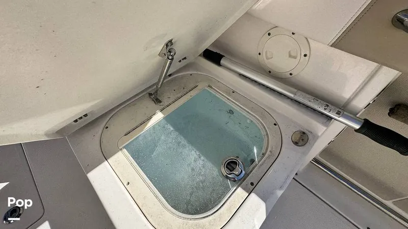 Slide: The Image of Robalo R227 2018 - 16211785