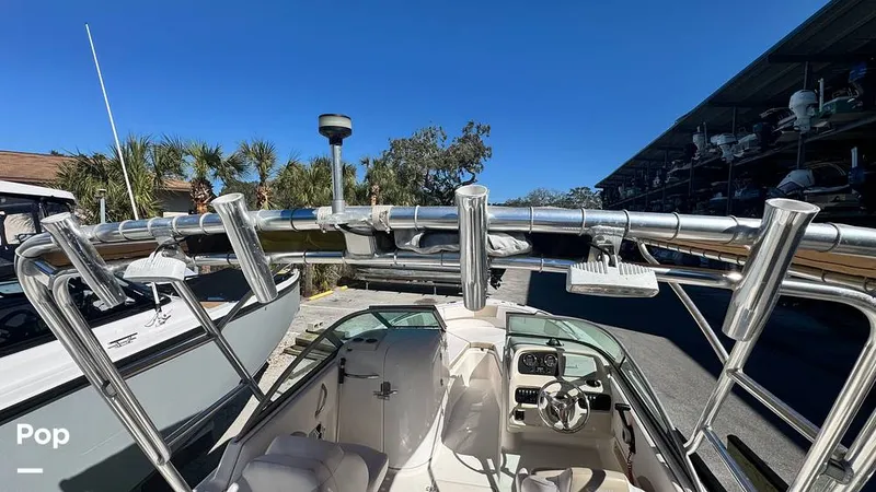 Slide: The Image of Robalo R227 2018 - 16211787