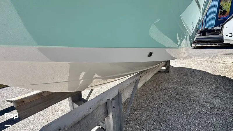 Slide: The Image of Robalo R227 2018 - 16211809