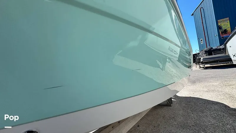 Slide: The Image of Robalo R227 2018 - 16211811