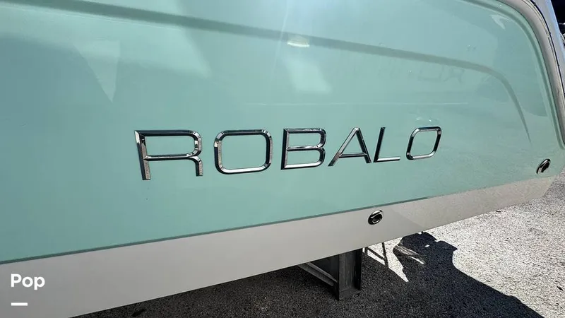 Slide: The Image of Robalo R227 2018 - 16211750