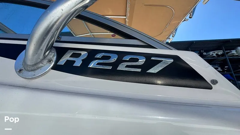 Slide: The Image of Robalo R227 2018 - 16211751