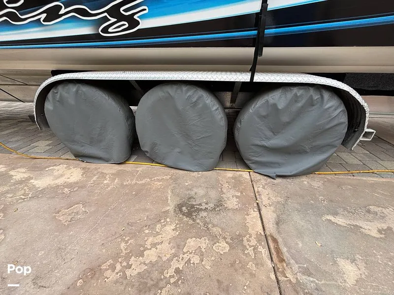 Slide: The Image of Wheel Covers For Trailer - 16501000