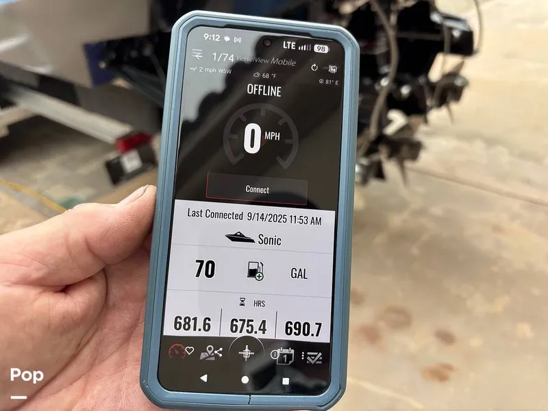 Slide: The Image of Vessel View App - 16500990
