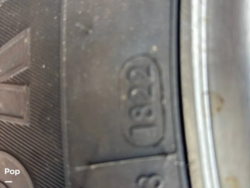 Slide: The Image of Tire Code For Trailer - 16500998