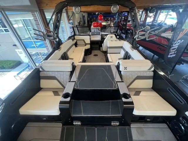 Slide: The Image of Heyday Wake Boats 22-H22 2023 - 10