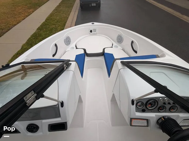 Slide: The Image of Tahoe 185S 2022 - 16209961