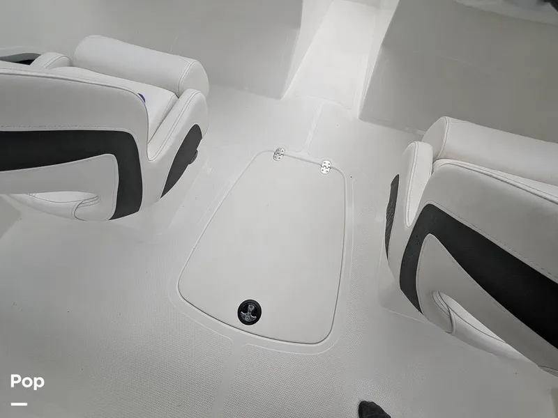 Slide: The Image of Tahoe 185S 2022 - 16209970