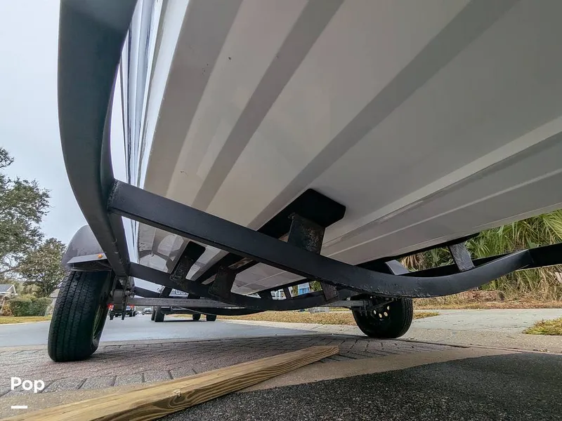 Slide: The Image of Tahoe 185S 2022 - 16209945