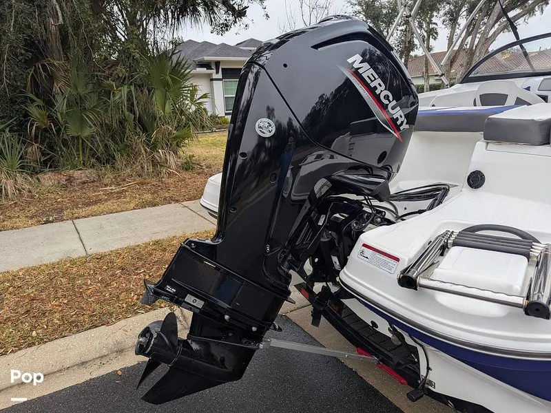 Slide: The Image of Tahoe 185S 2022 - 16209947