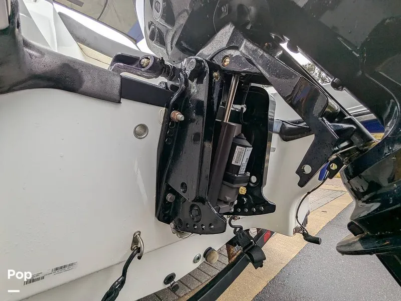 Slide: The Image of Tahoe 185S 2022 - 16209983