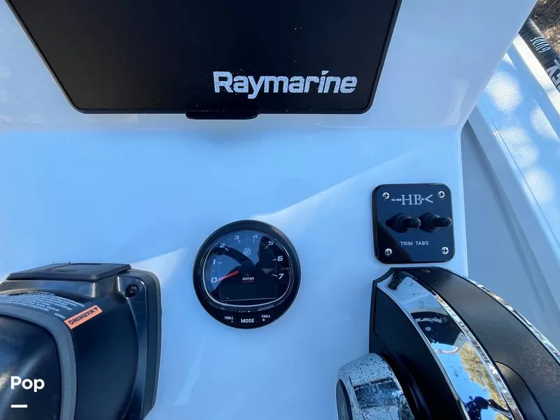 Slide: The Image of Hells Bay Professional 2023 - 16229885