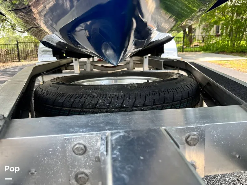 Slide: The Image of Spare Tire Kit - 16525277