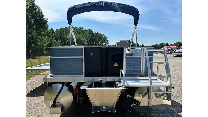 Slide: The Image of Bennington 22 S Fish 2023 - 16210413