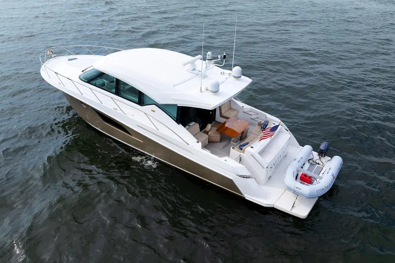 Slide: The Image of Tiara 50 Coupe 2014 - 51