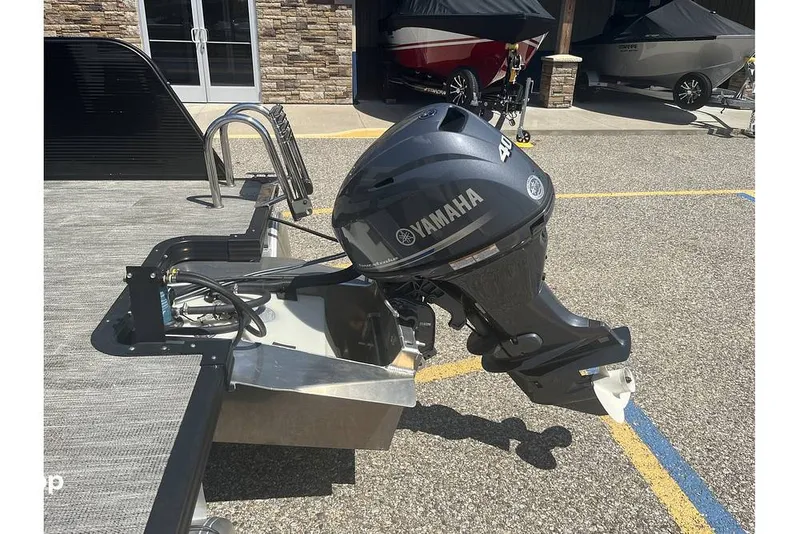 Slide: The Image of Bennington 188 SVS Fish 2024 - 16809909