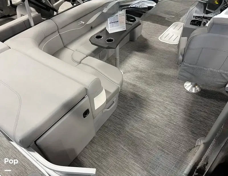 Slide: The Image of Bennington 22 SL 2024 - 16223495