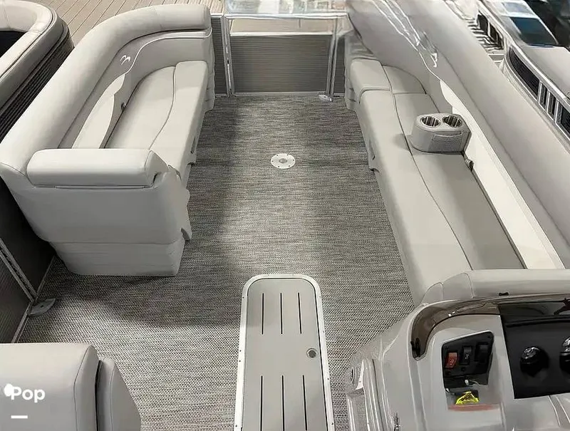 Slide: The Image of Bennington 22 SL 2024 - 16223497