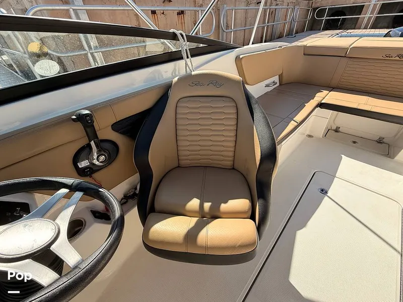 Slide: The Image of Sea Ray 230 SPX OB 2024 - 16208541
