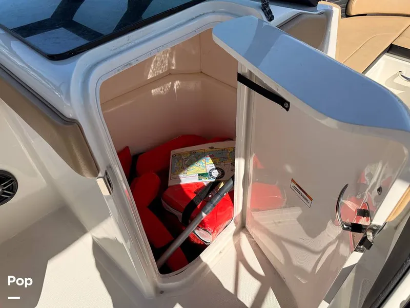 Slide: The Image of Sea Ray 230 SPX OB 2024 - 16208547