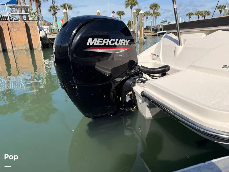 Slide: The Image of Sea Ray 230 SPX OB 2024 - 16208524