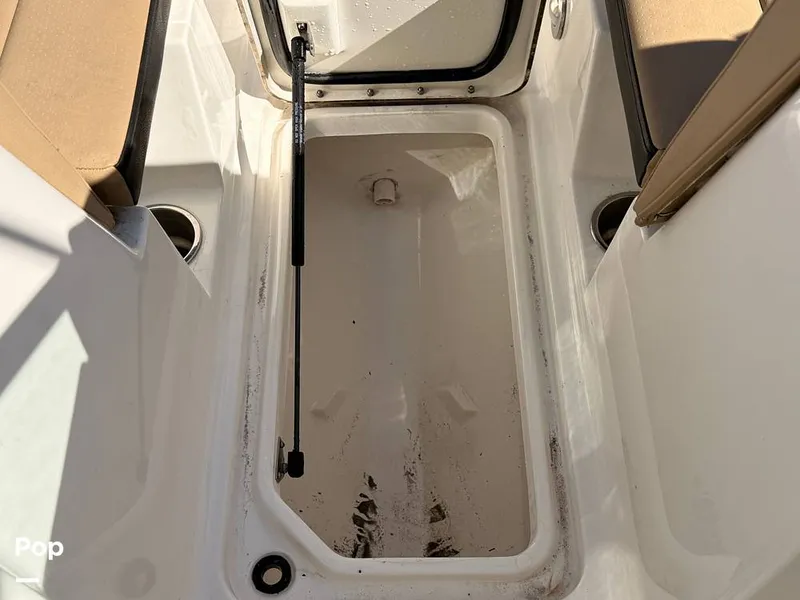 Slide: The Image of Sea Ray 230 SPX OB 2024 - 16208556