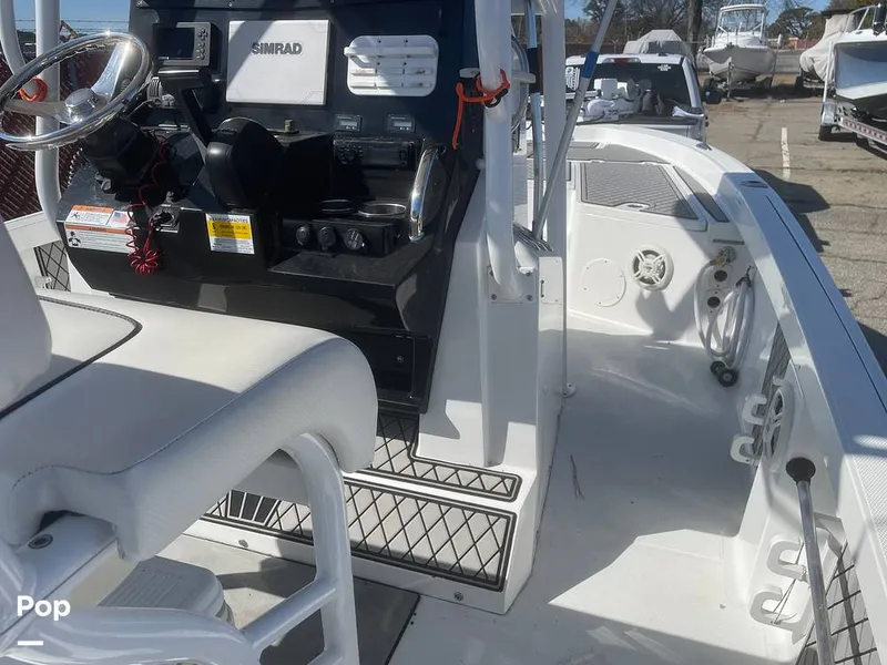 Slide: The Image of Wellcraft 221 Bay 2020 - 16227686