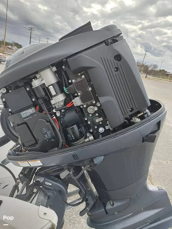 Slide: The Image of Wellcraft Bay 221 2020 - 16219150