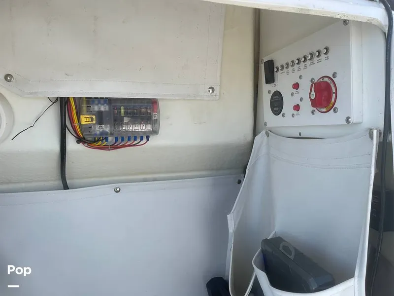 Slide: The Image of Wellcraft Bay 221 2020 - 16227670