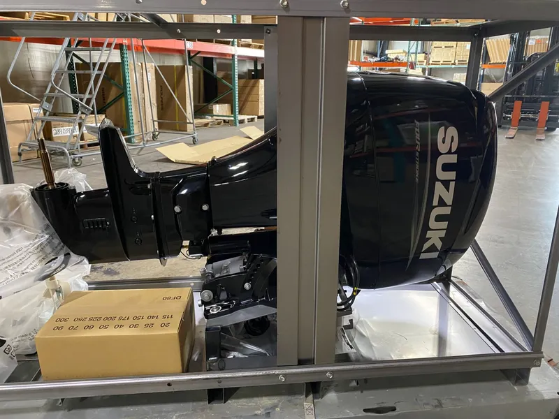 Slide: The Image of Suzuki Marine DF50 - 1